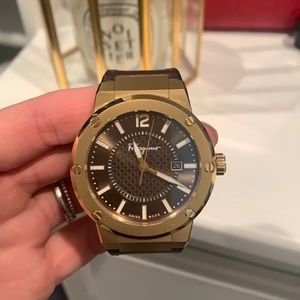 Salvatore Ferragamo🤎Flash sale ⭐️🌟